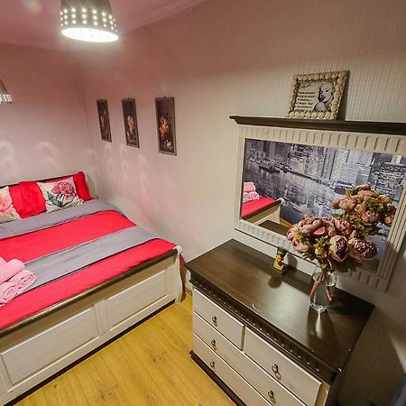 Apartamento Золотой Квадрат Шевченко 75 Almatý Exterior foto
